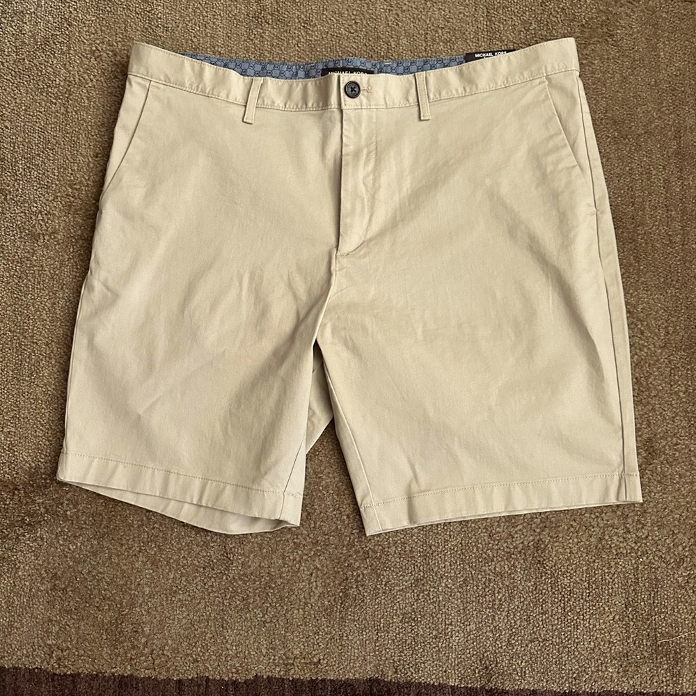 Michael Kors Khaki Chino Flat Front 4 pockets Shorts